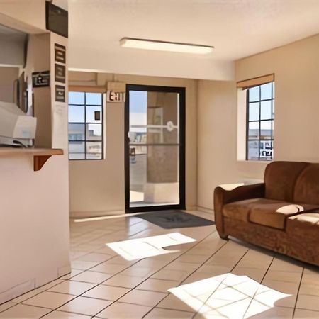 Super 8 By Wyndham Lake Havasu City Εσωτερικό φωτογραφία