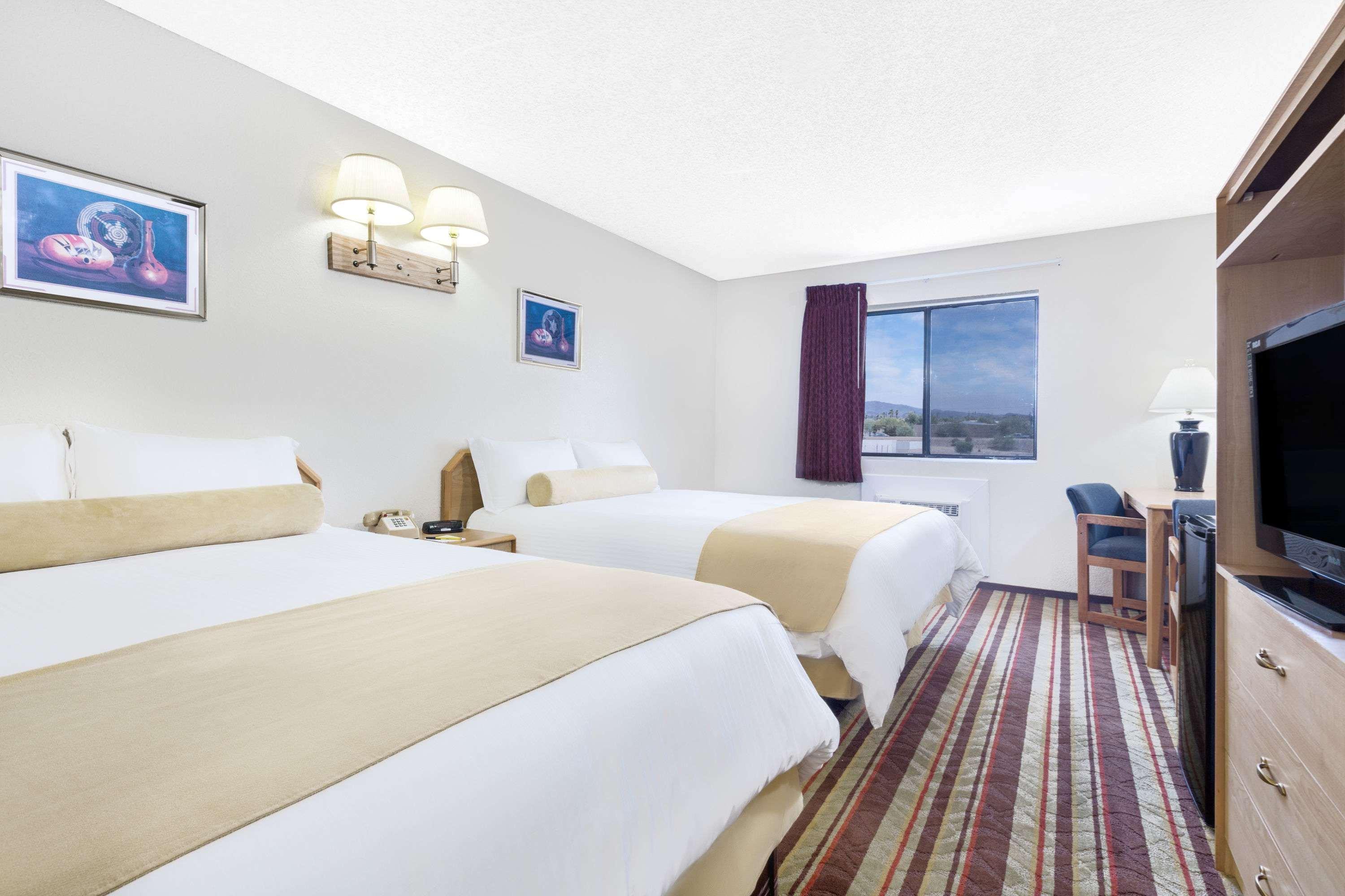 Super 8 By Wyndham Lake Havasu City Εξωτερικό φωτογραφία