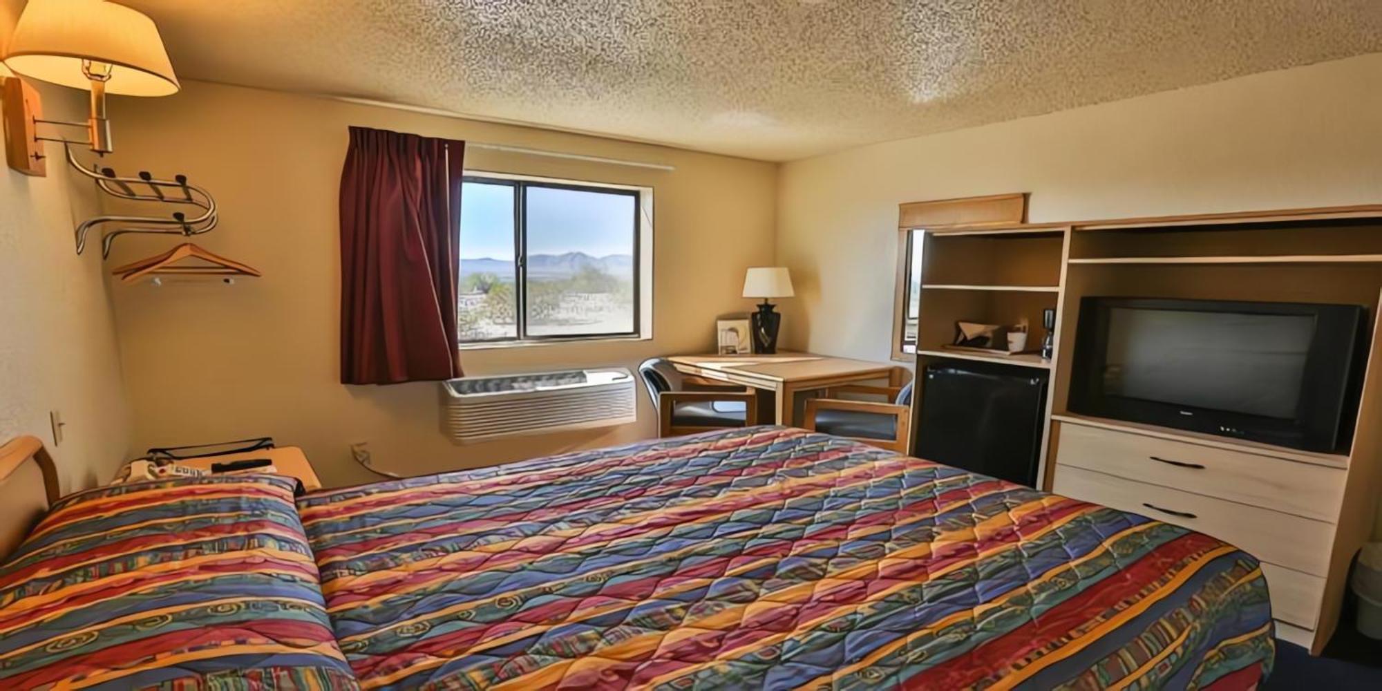 Super 8 By Wyndham Lake Havasu City Εξωτερικό φωτογραφία