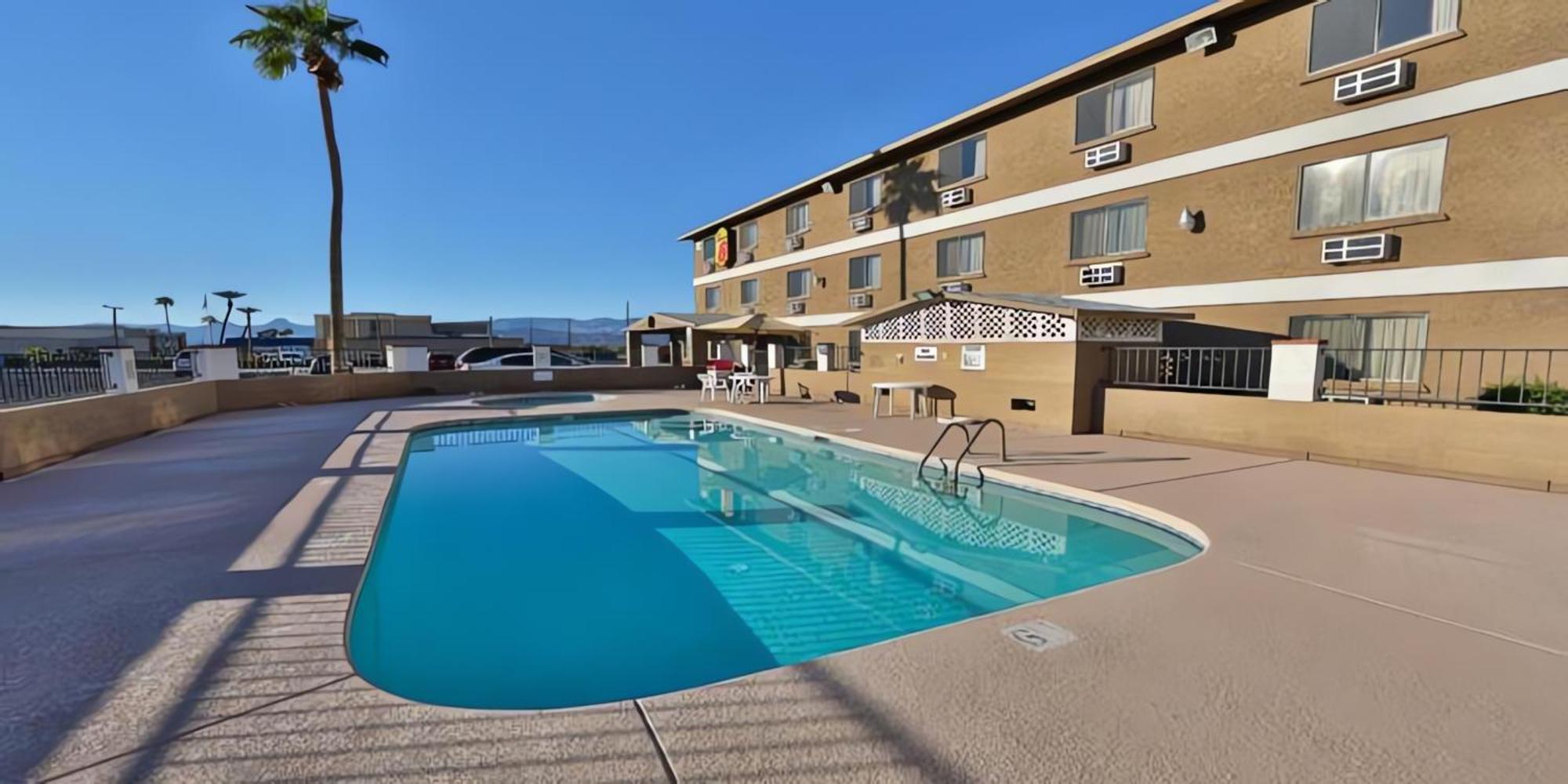 Super 8 By Wyndham Lake Havasu City Εξωτερικό φωτογραφία
